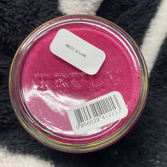 Truly smooth legend free, shave, scrub - Picture 2 of 4